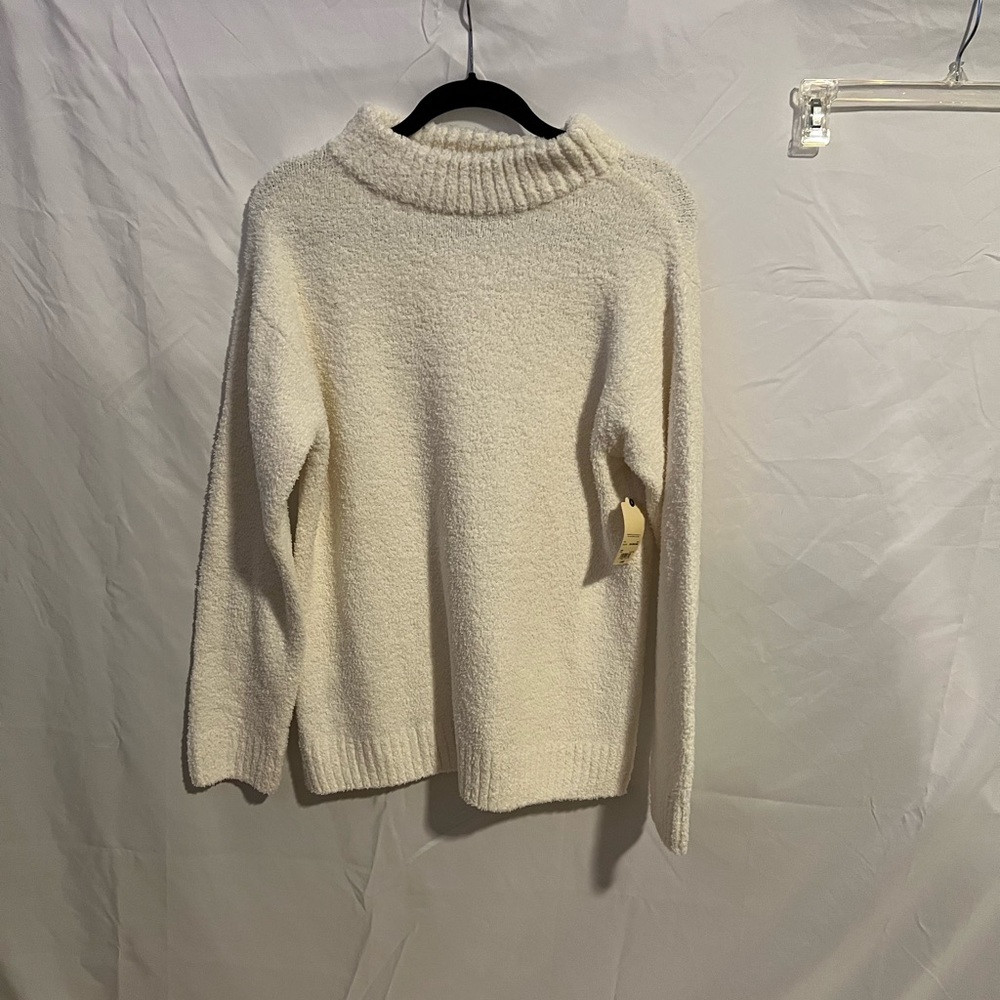 Warm fuzzy sweater, NWT! slightly off white